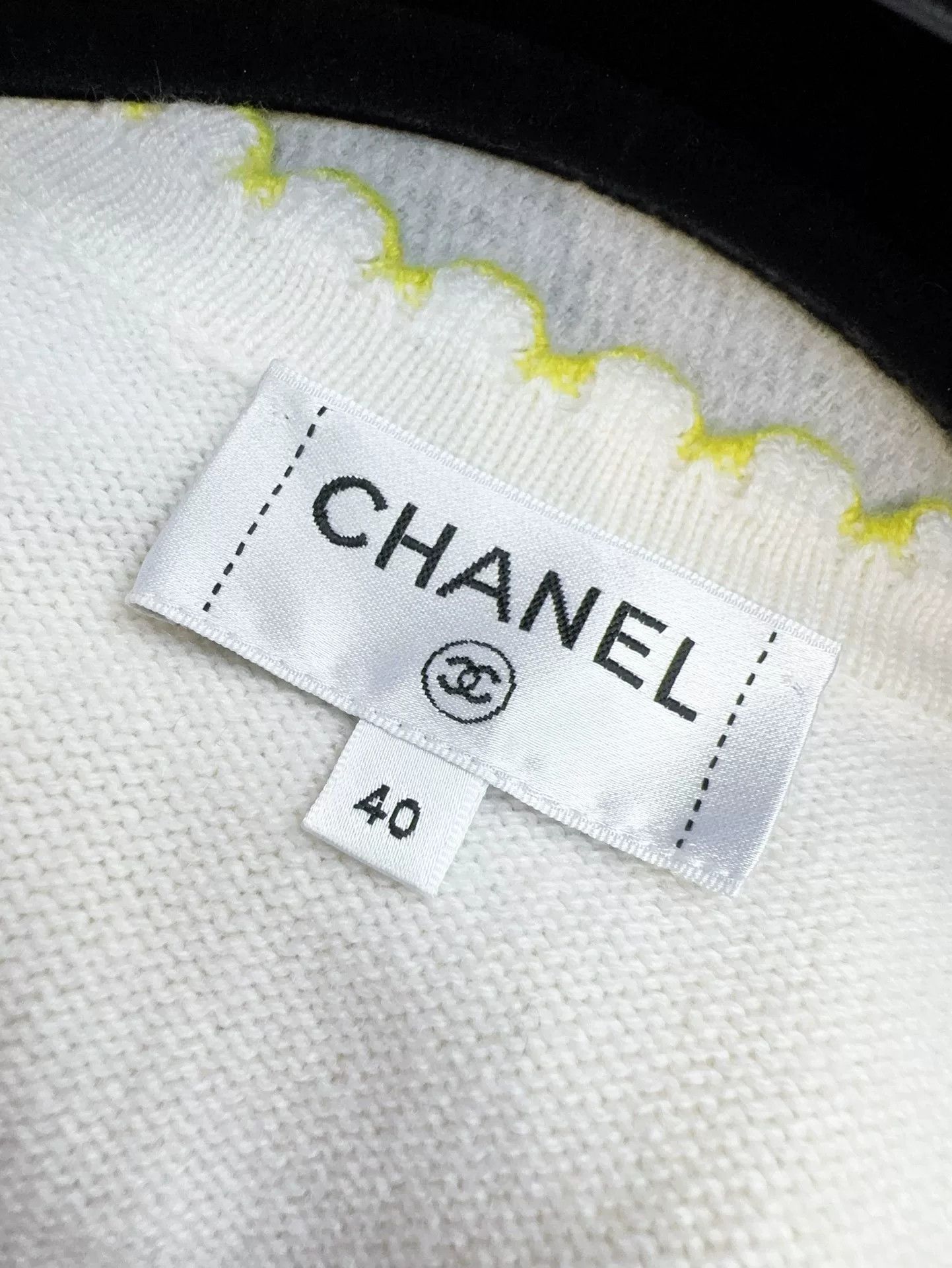 Chanel Chanel Yellow Wave Edged Cashmere Cardigan Size US M / EU 48-50 / 2 - 7 Thumbnail