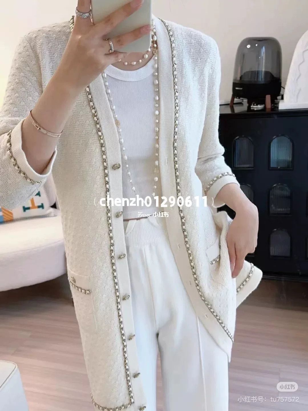 Chanel chanel cream cashmere knitted dress coat Size US S / EU 44-46 / 1 - 9 Thumbnail