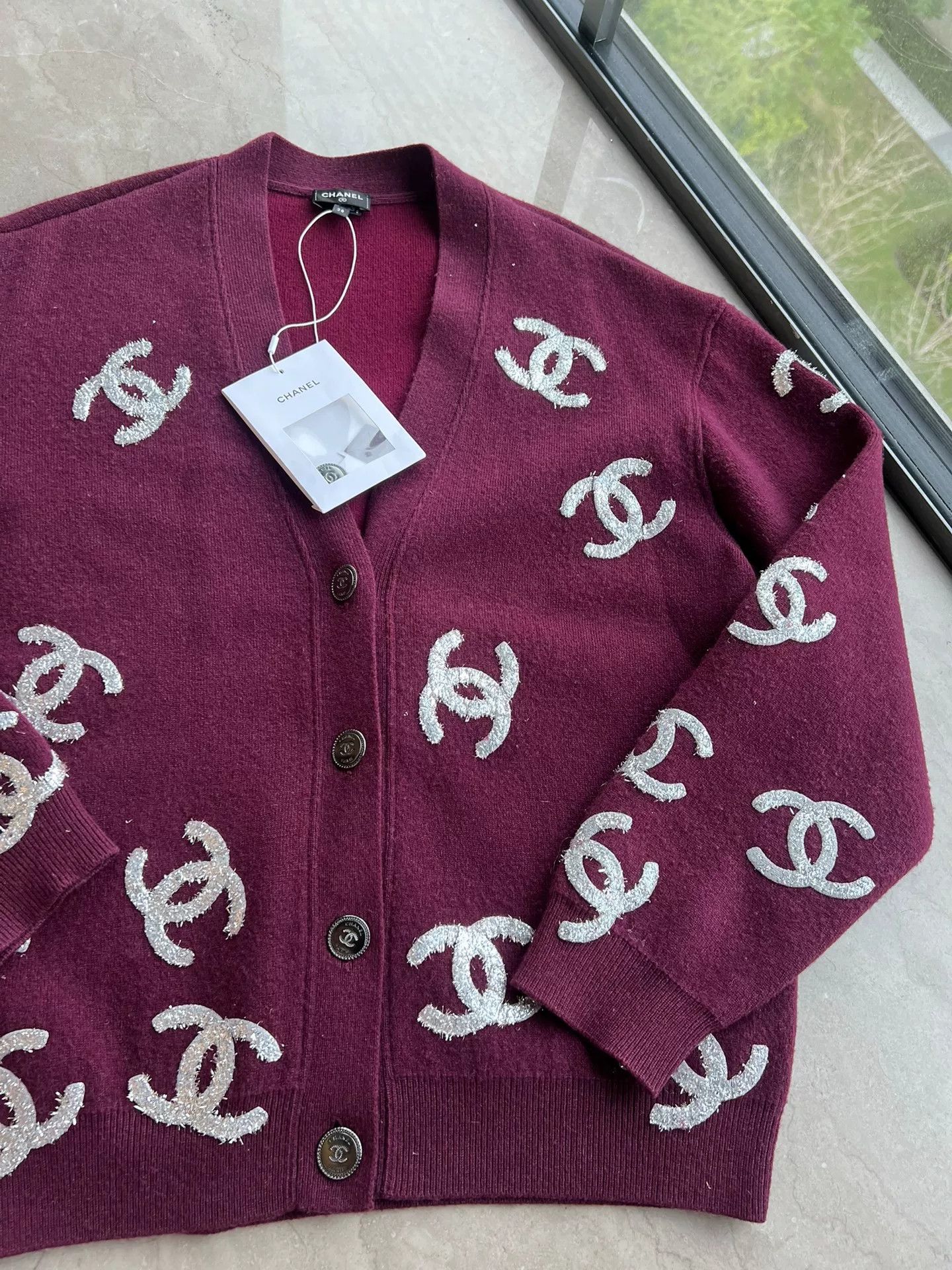 Chanel Chanel 22A Cashmere Cardigan Size 38 Size US M / EU 48-50 / 2 - 2 Thumbnail