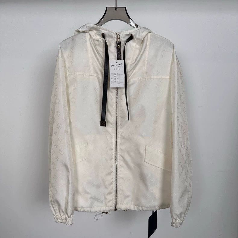 Louis Vuitton Louis Vuitton White Hooded Jacket Size US XS / EU 42 / 0 - 2 Thumbnail