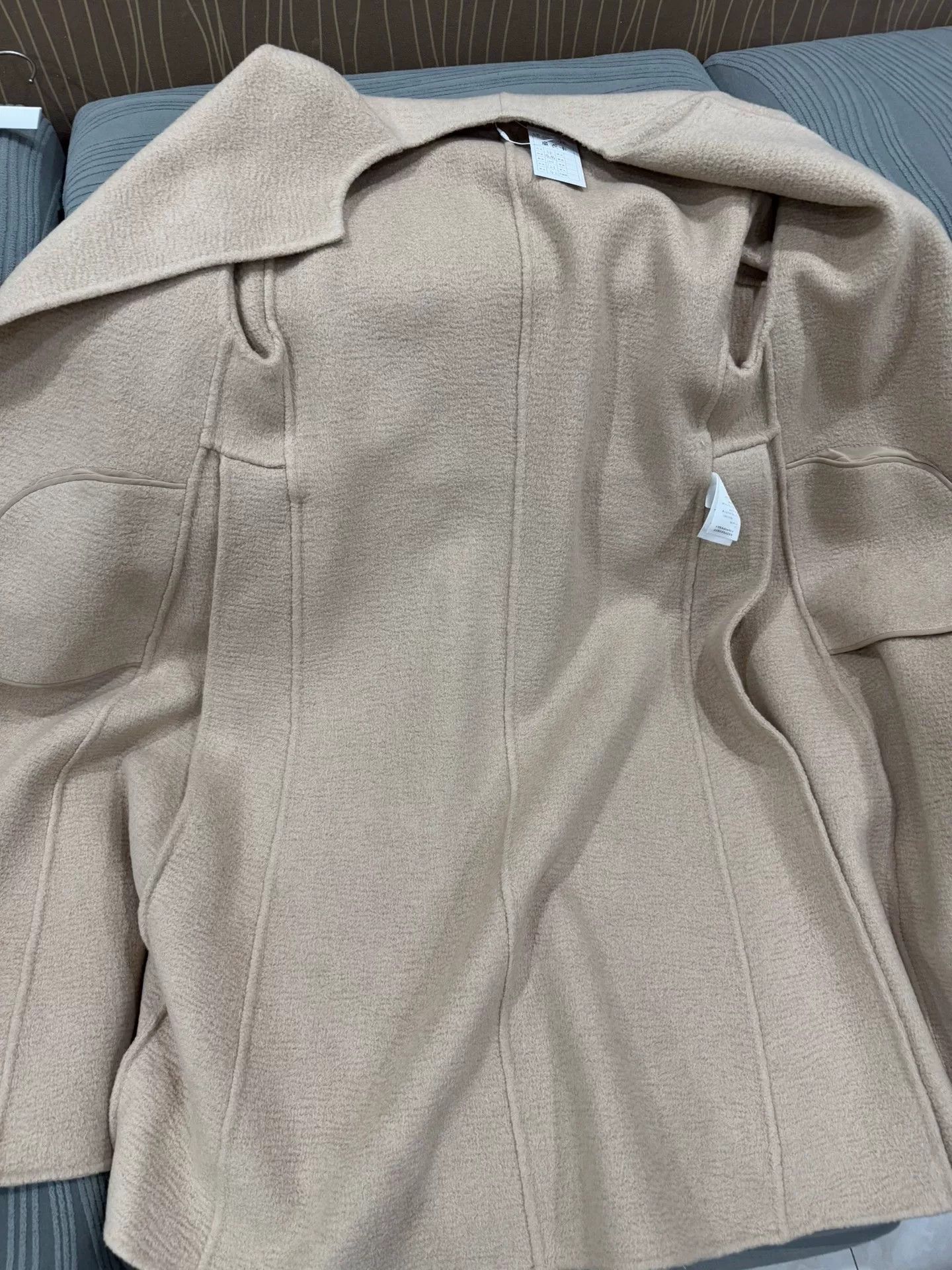 Dior beige water ripple coat by Dior Size US XS / EU 42 / 0 - 9 Thumbnail