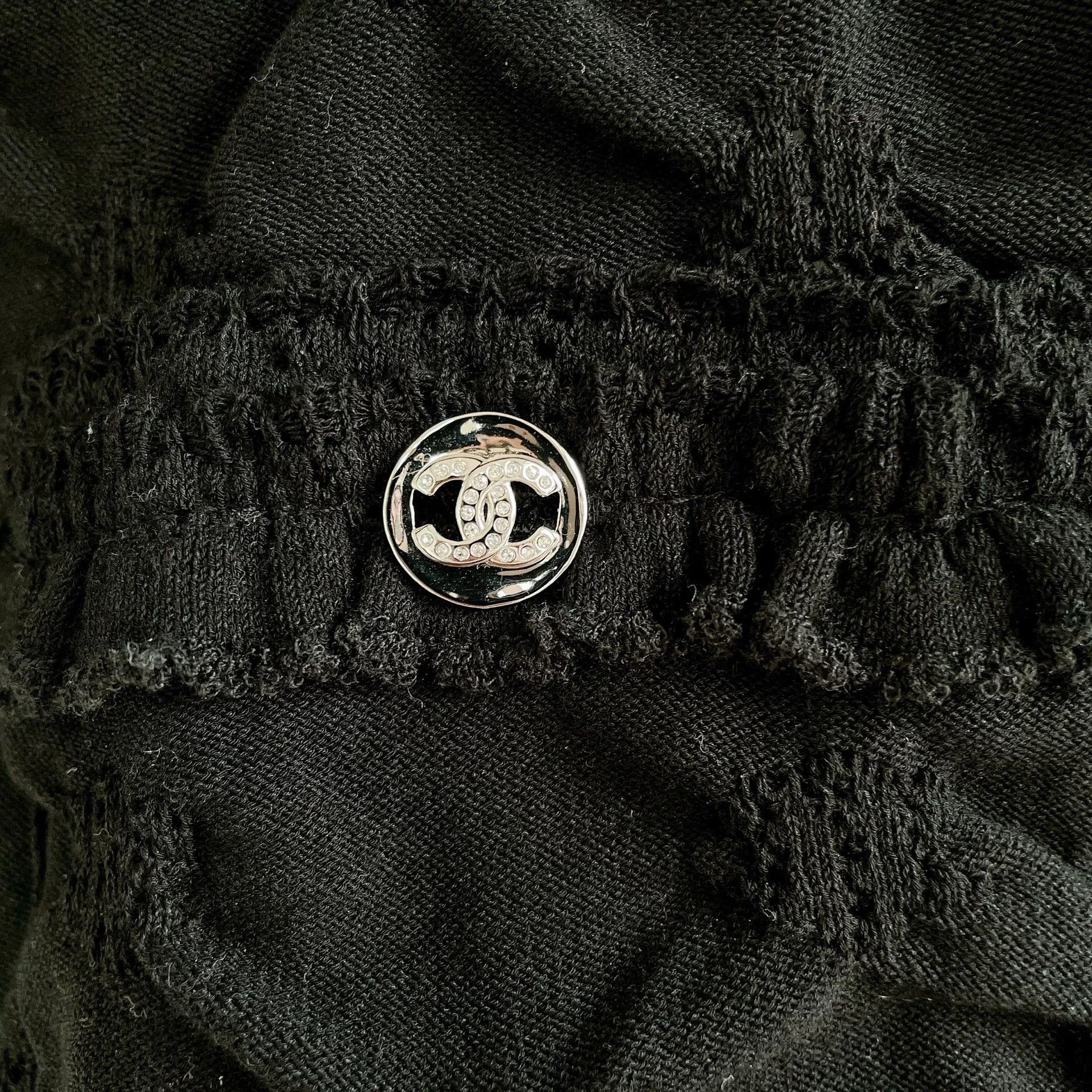 Chanel CHANEL Black Knit Cardigan Size 34 Size US S / EU 44-46 / 1 - 5 Thumbnail