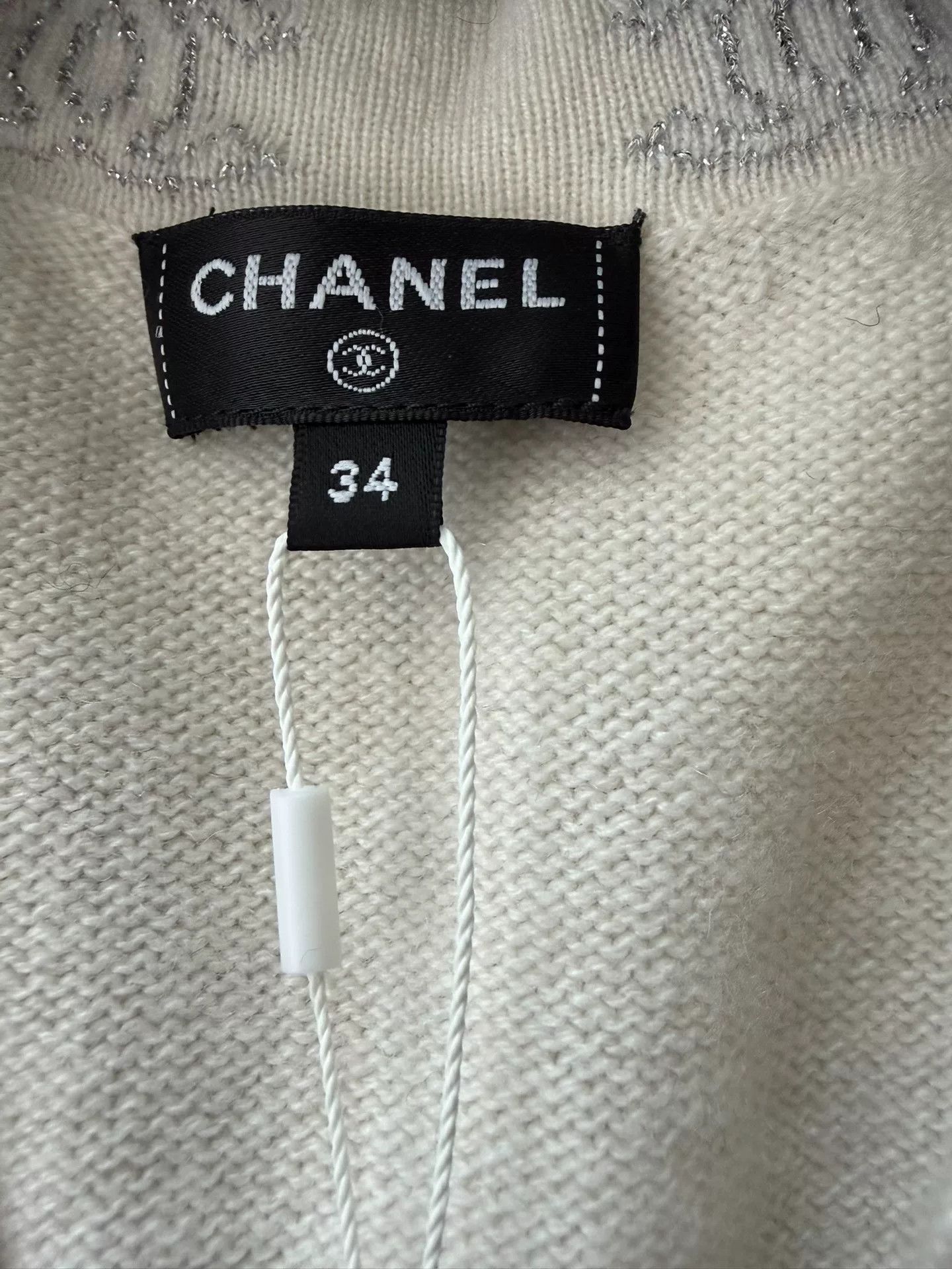 Chanel Chanel Camellia Button Knit Vest Size US XS / EU 42 / 0 - 6 Thumbnail