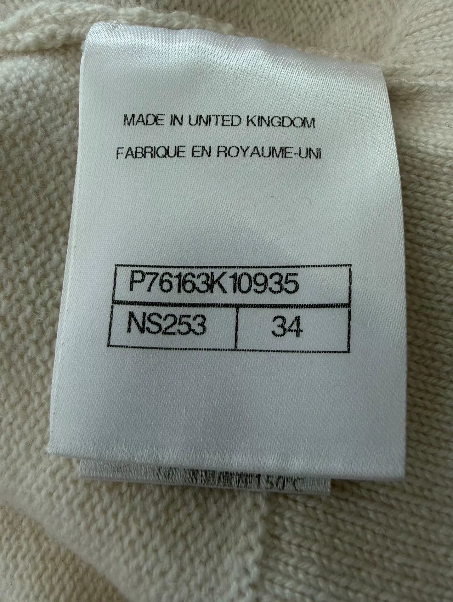 Chanel Chanel Camellia Button Knit Vest Size US XS / EU 42 / 0 - 7 Thumbnail