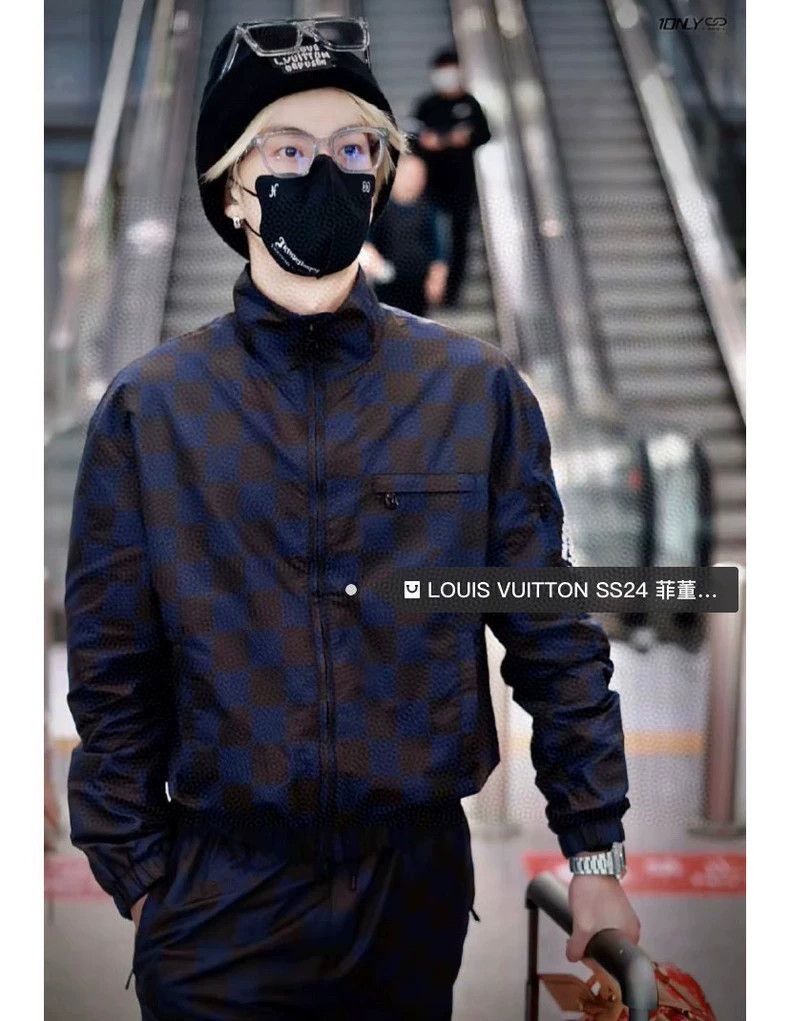 Louis Vuitton Louis Vuitton x Pharrell Blue Jacket Size US L / EU 52-54 / 3 - 8 Thumbnail