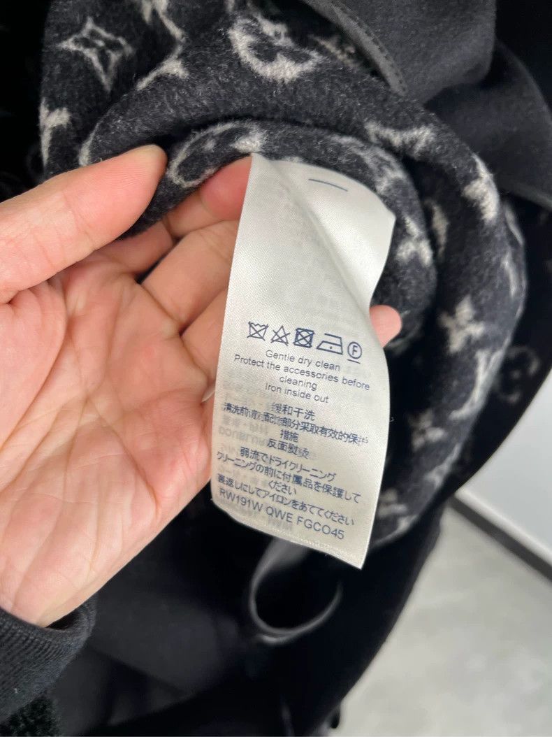 Louis Vuitton LV Gray Logo Wool Long Coat Size US S / EU 44-46 / 1 - 4 Thumbnail
