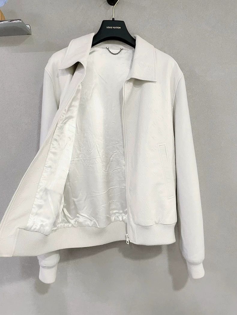 Louis Vuitton Louis Vuitton White Monogram Jacket Size US XL / EU 56 / 4 - 6 Thumbnail