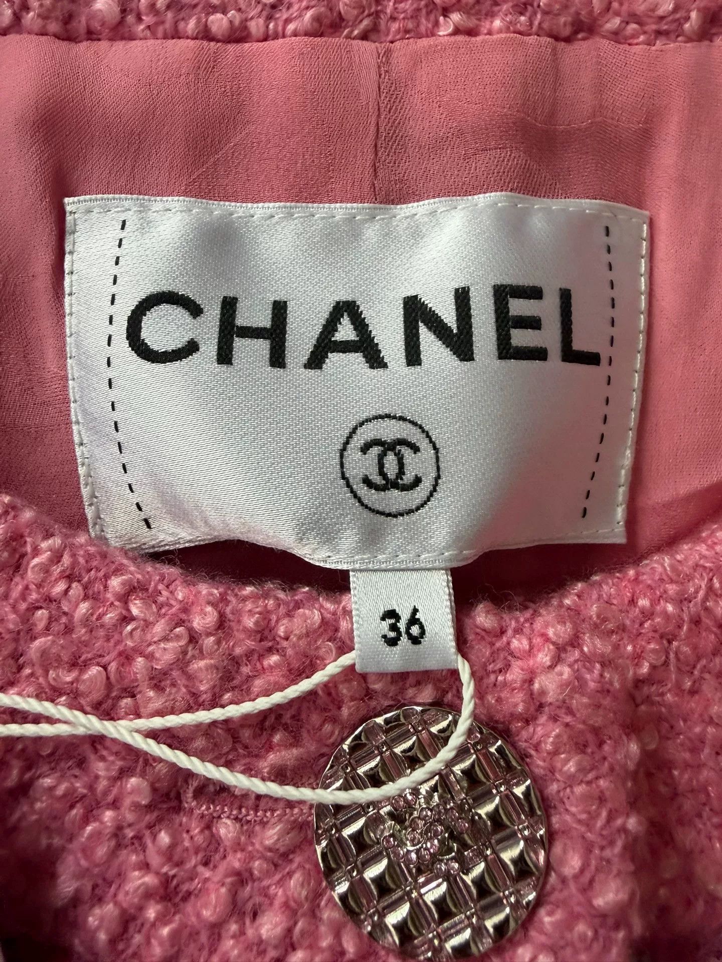 Chanel Chanel 22A Pink Tweed Mid-Length Coat Size US S / EU 44-46 / 1 - 5 Thumbnail
