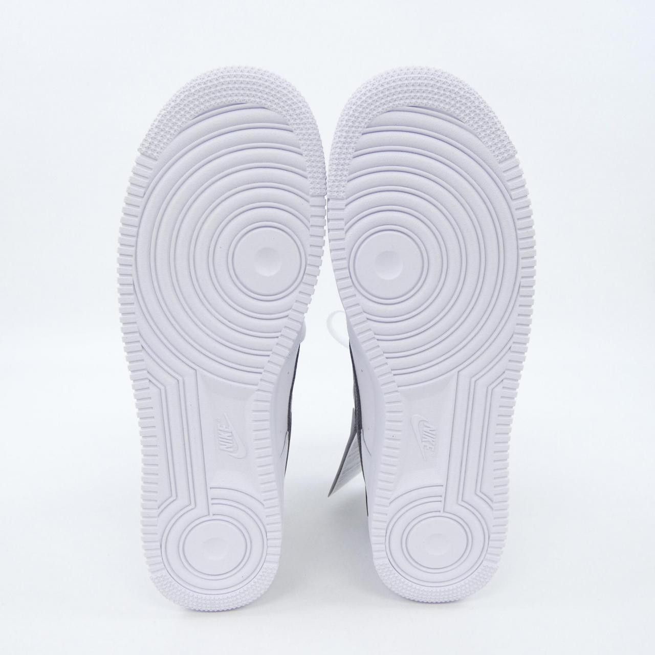 Other Other Nike Sneakers Others Shoes CT2302-100 DUTY FREE for USA Size ONE SIZE - 4 Thumbnail