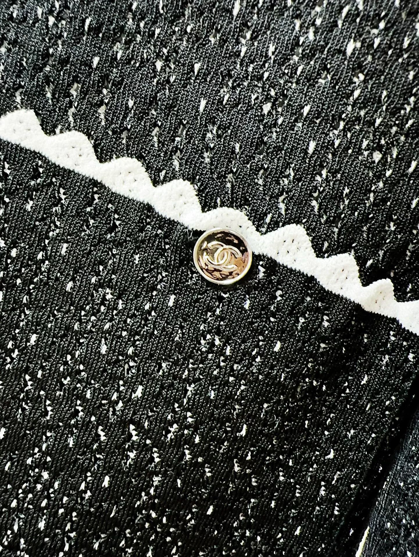 Chanel Chanel Black White Trim Knit Cardigan Size US XS / EU 42 / 0 - 5 Thumbnail