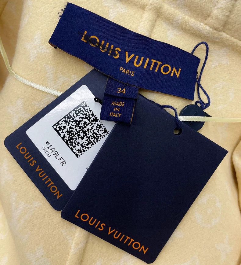 Louis Vuitton Louis Vuitton Yellow Logo Robe Coat Size US XXS / EU 40 - 4 Thumbnail