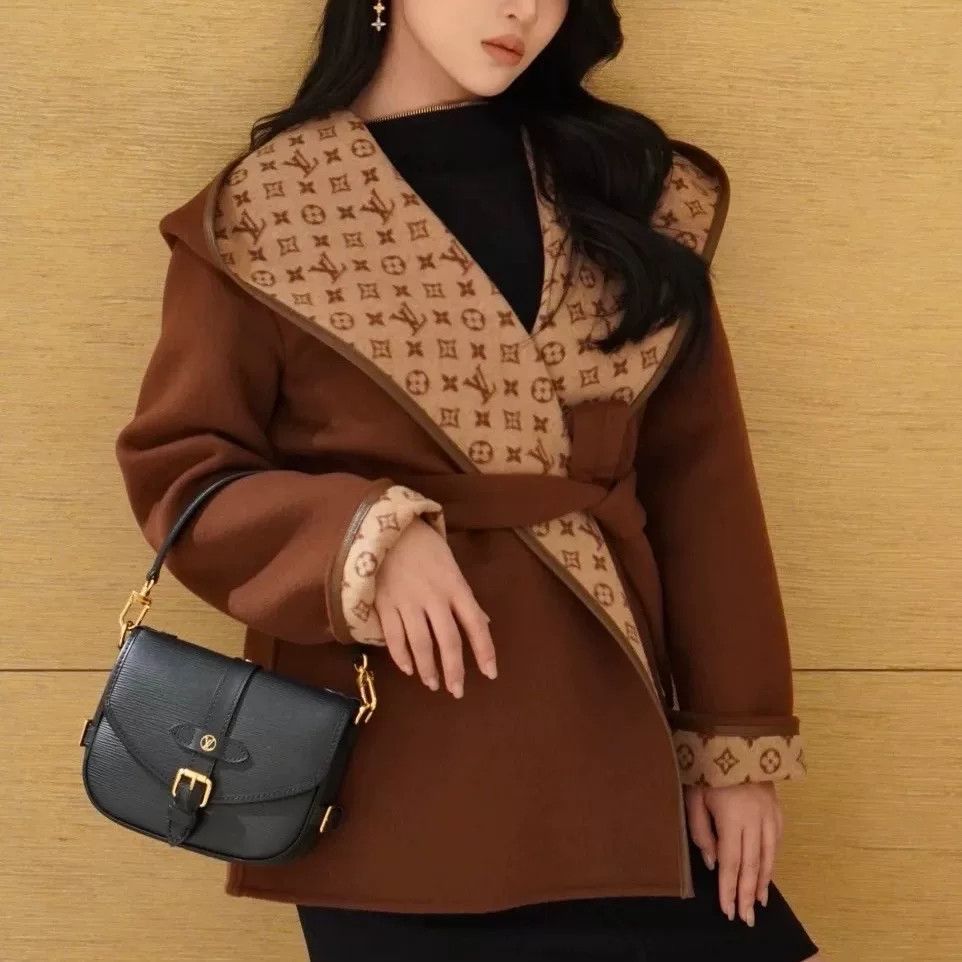 Louis Vuitton Louis Vuitton FW24 Wrap Belted Cashmere Coat Size US S / EU 44-46 / 1 - 7 Thumbnail