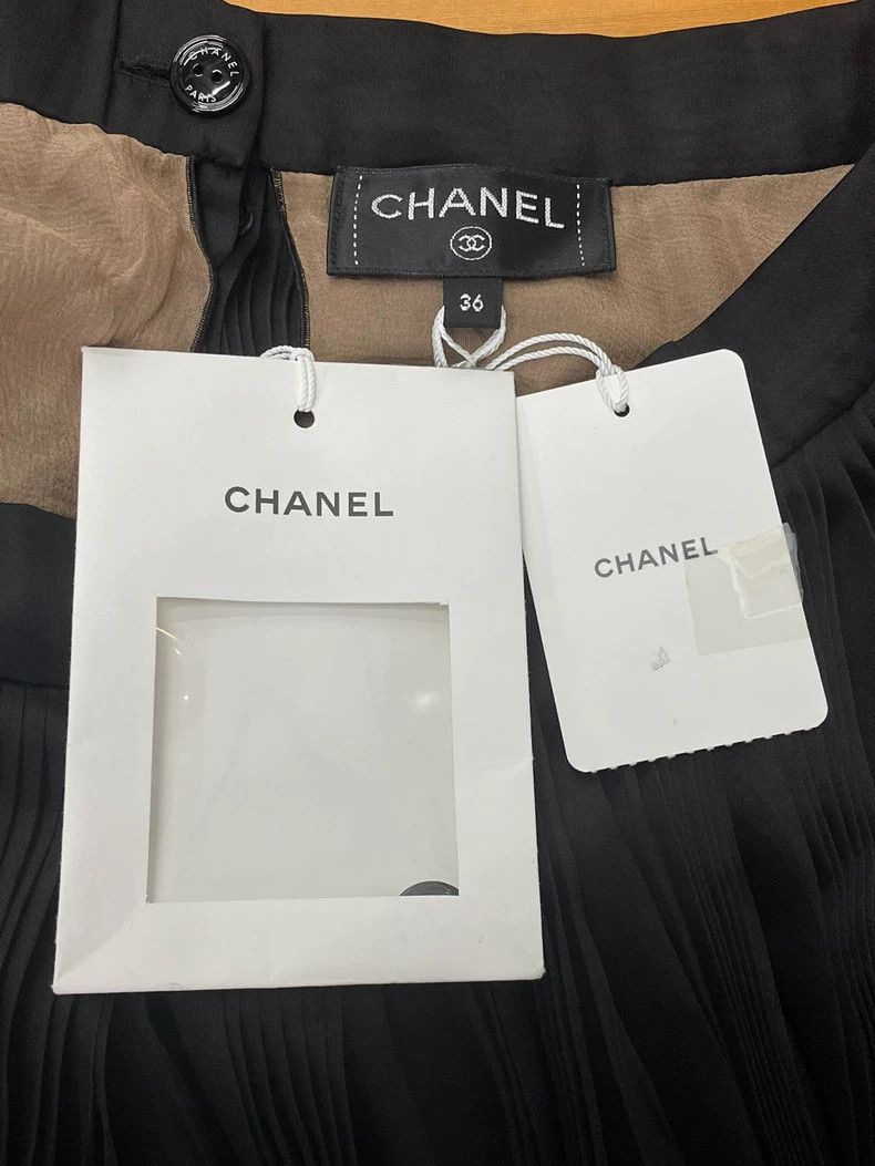 Chanel Chanel Black Pearl CC Pleated Skirt Size US 36 / EU 52 - 4 Thumbnail