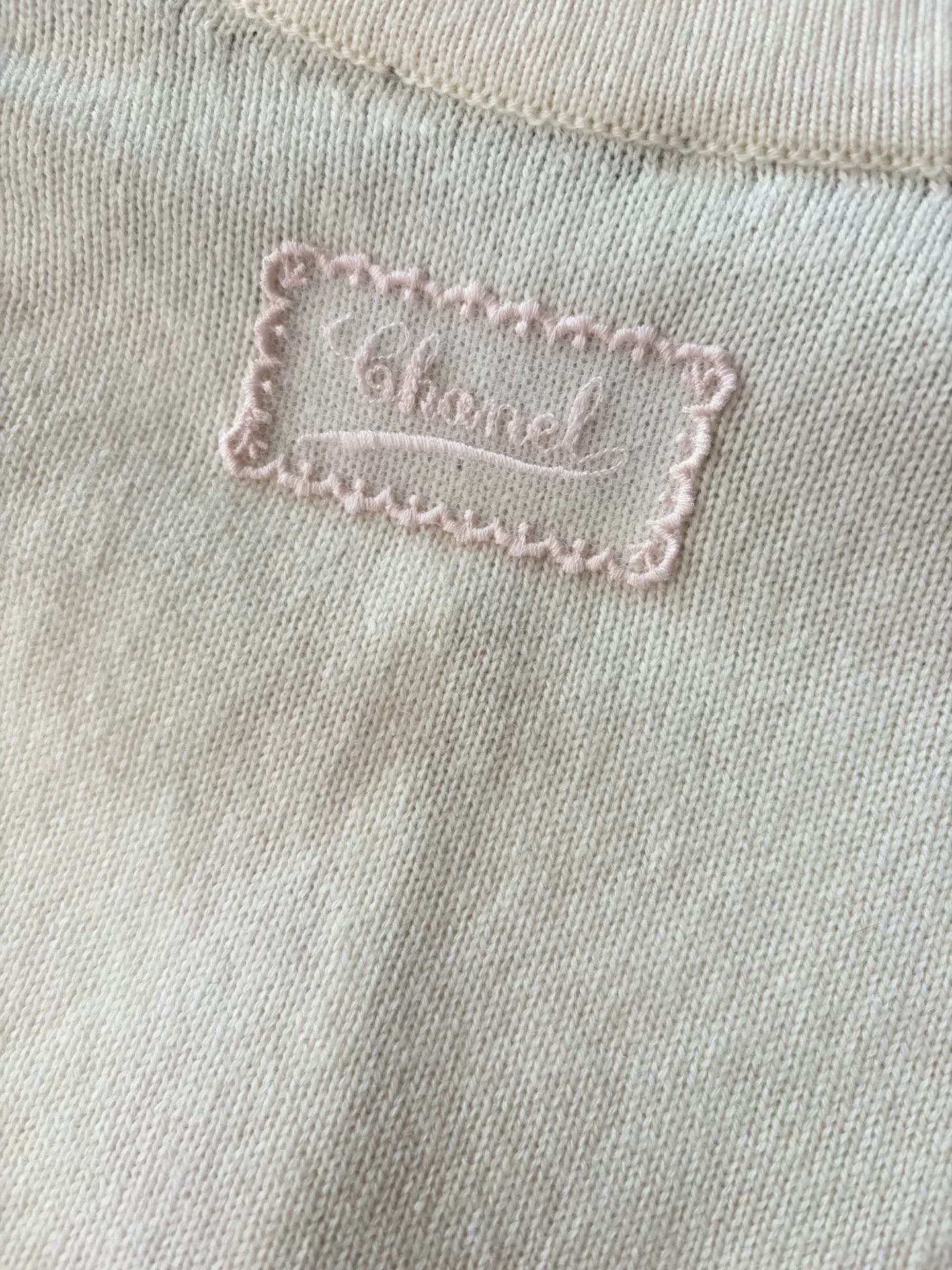 Chanel Chanel 25B White Knit Cardigan Size US S / EU 44-46 / 1 - 5 Thumbnail