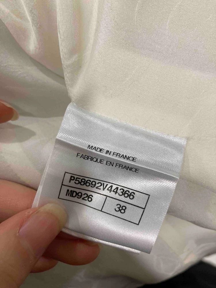 Chanel white checkered Chanel cropped jacket Size US M / EU 48-50 / 2 - 4 Thumbnail