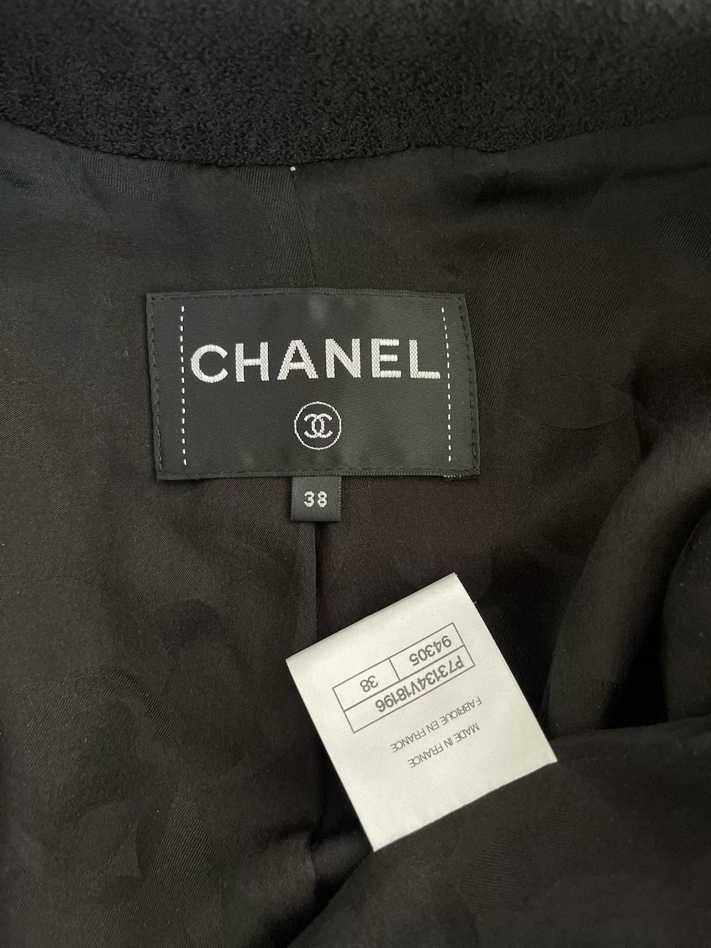 Chanel Chanel 2022 Pre-Fall Sequin Coat Size US S / EU 44-46 / 1 - 3 Thumbnail
