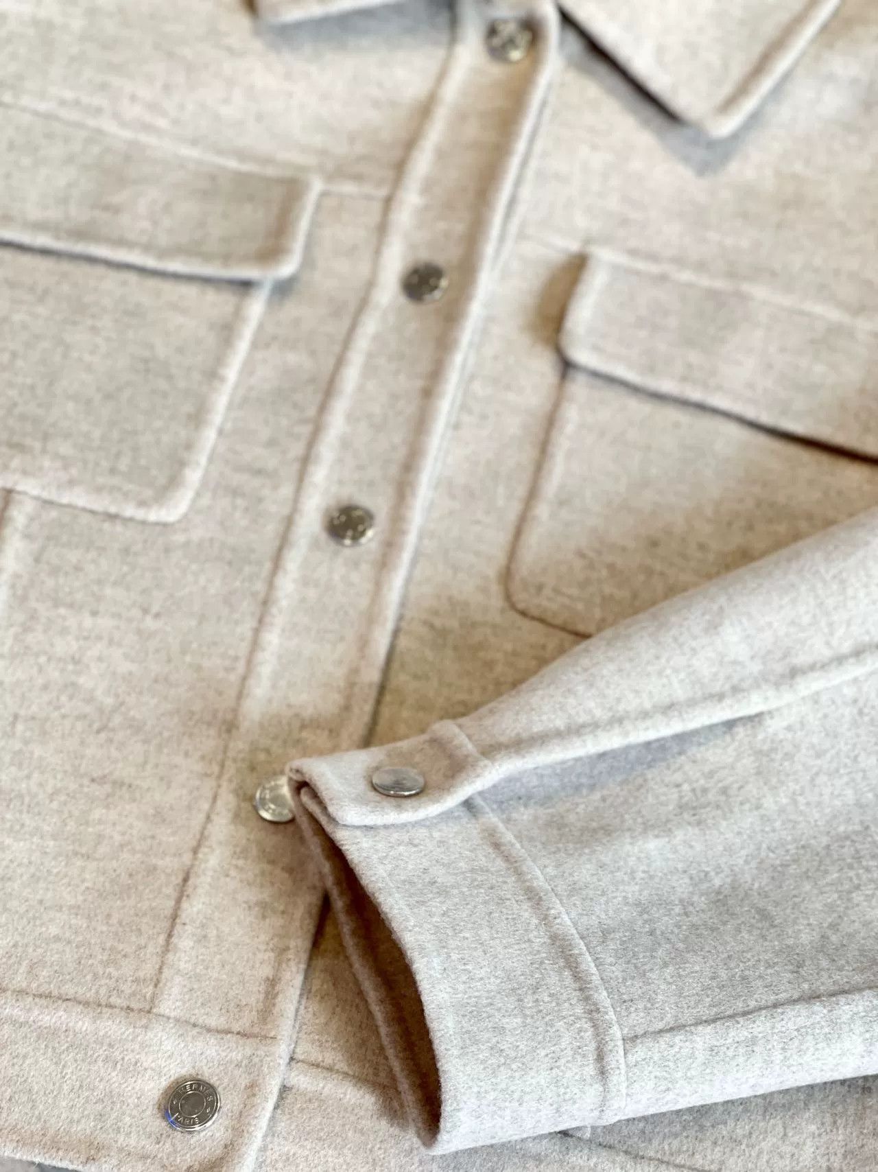 Hermes Hermes Women's Beige Cashmere Jacket Size US M / EU 48-50 / 2 - 3 Thumbnail