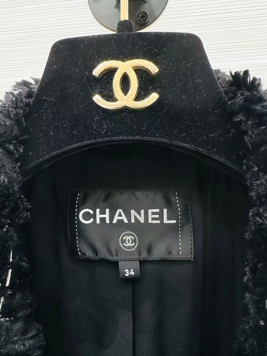 Chanel handmade rabbit fur Chanel coat 22B Size US S / EU 44-46 / 1 - 2 Thumbnail