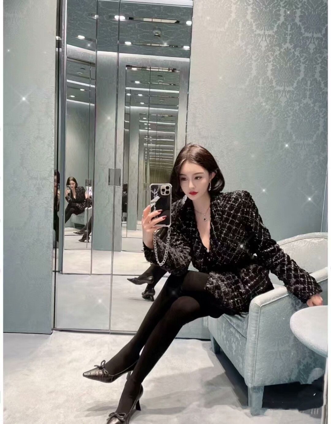 Chanel handmade rabbit fur Chanel coat 22B Size US S / EU 44-46 / 1 - 6 Thumbnail