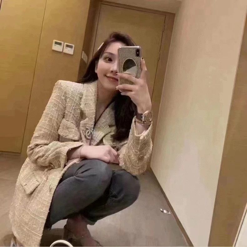 Chanel 2019 Beige Silhouette Blazer fr34