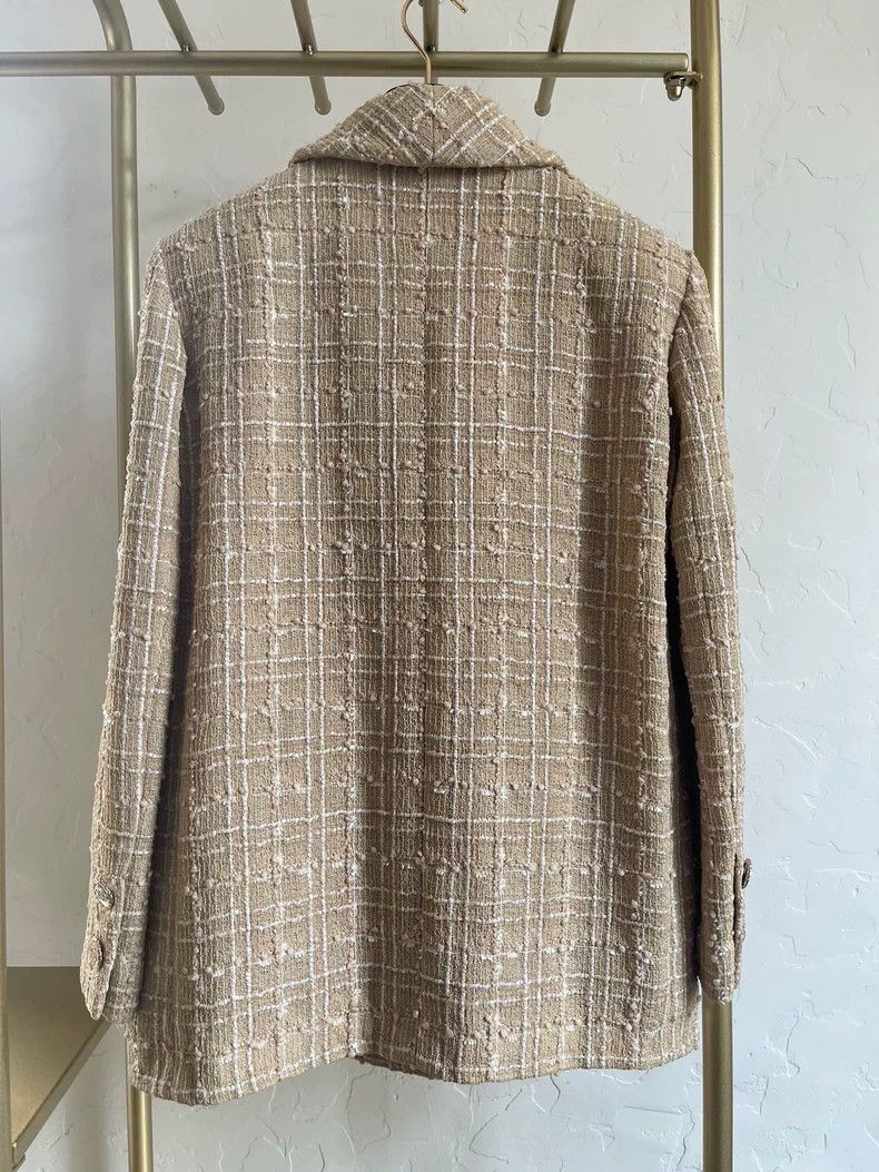 Chanel 2019 Beige Silhouette Blazer fr34
