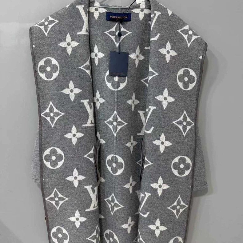 Louis Vuitton Louis Vuitton Monogram Robe Coat Size US XS / EU 42 / 0 - 3 Thumbnail