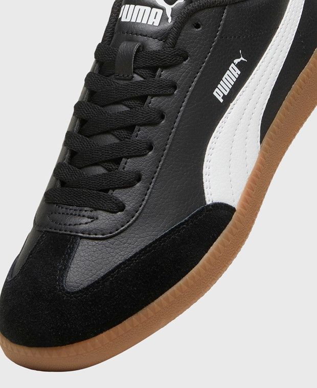 9-T Sneakers