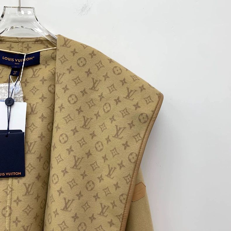 Louis Vuitton Louis Vuitton Monogram Wool Hooded Coat Size US XS / EU 42 / 0 - 3 Thumbnail