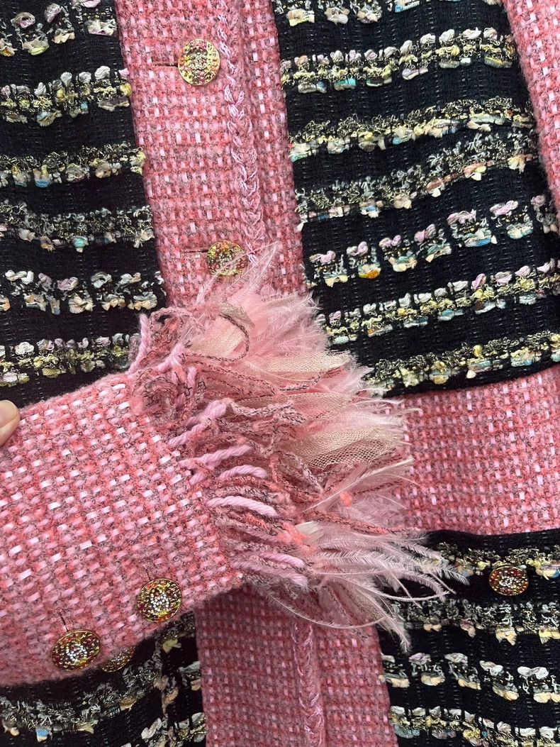 Chanel Chanel Pink Black Tweed Feather Cuff Jacket Size US M / EU 48-50 / 2 - 2 Thumbnail