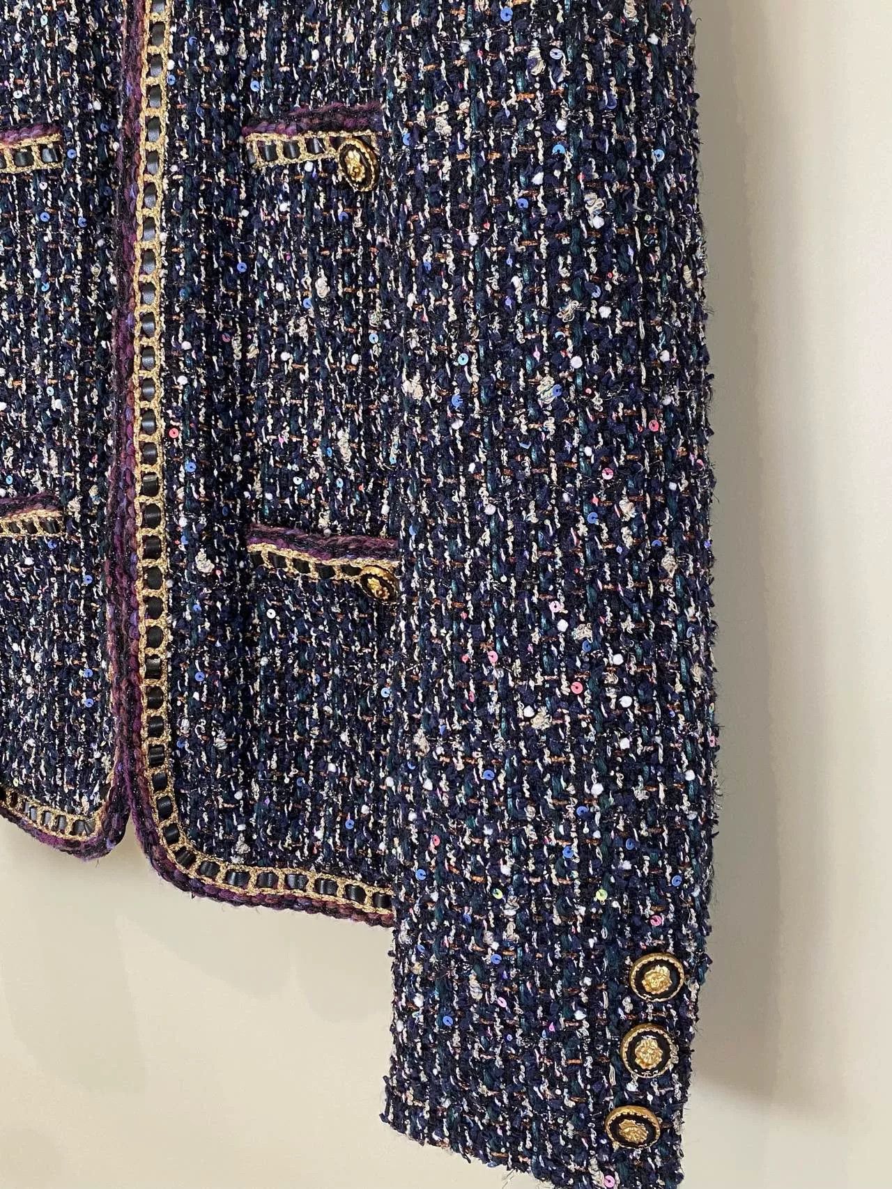 Chanel Chanel 21A Castle Berry Embroidered Jacket Size US L / EU 52-54 / 3 - 3 Thumbnail