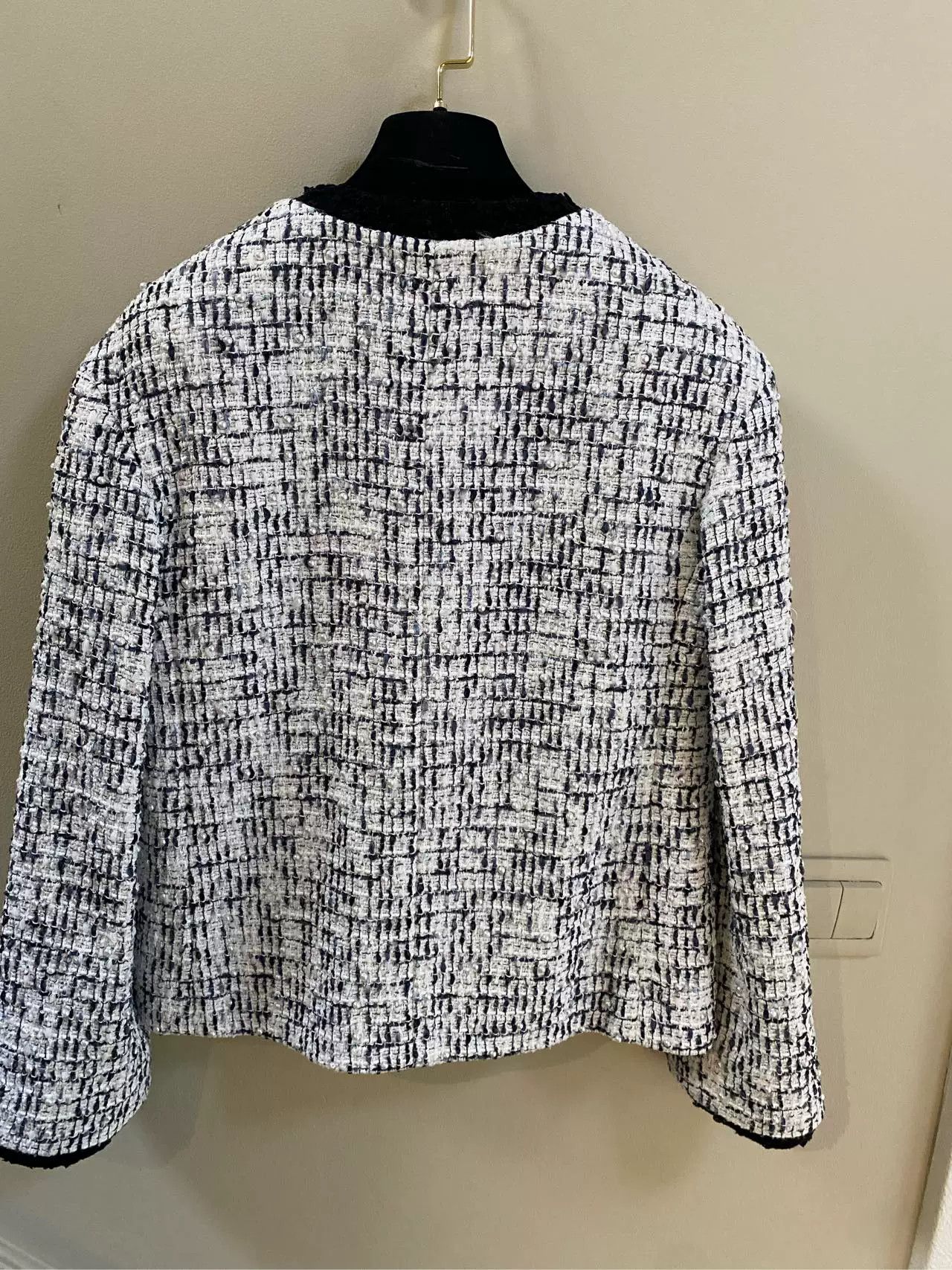 Chanel Chanel 2022 Black and White Four-Pocket Tweed Jacket Size US XS / EU 42 / 0 - 3 Thumbnail
