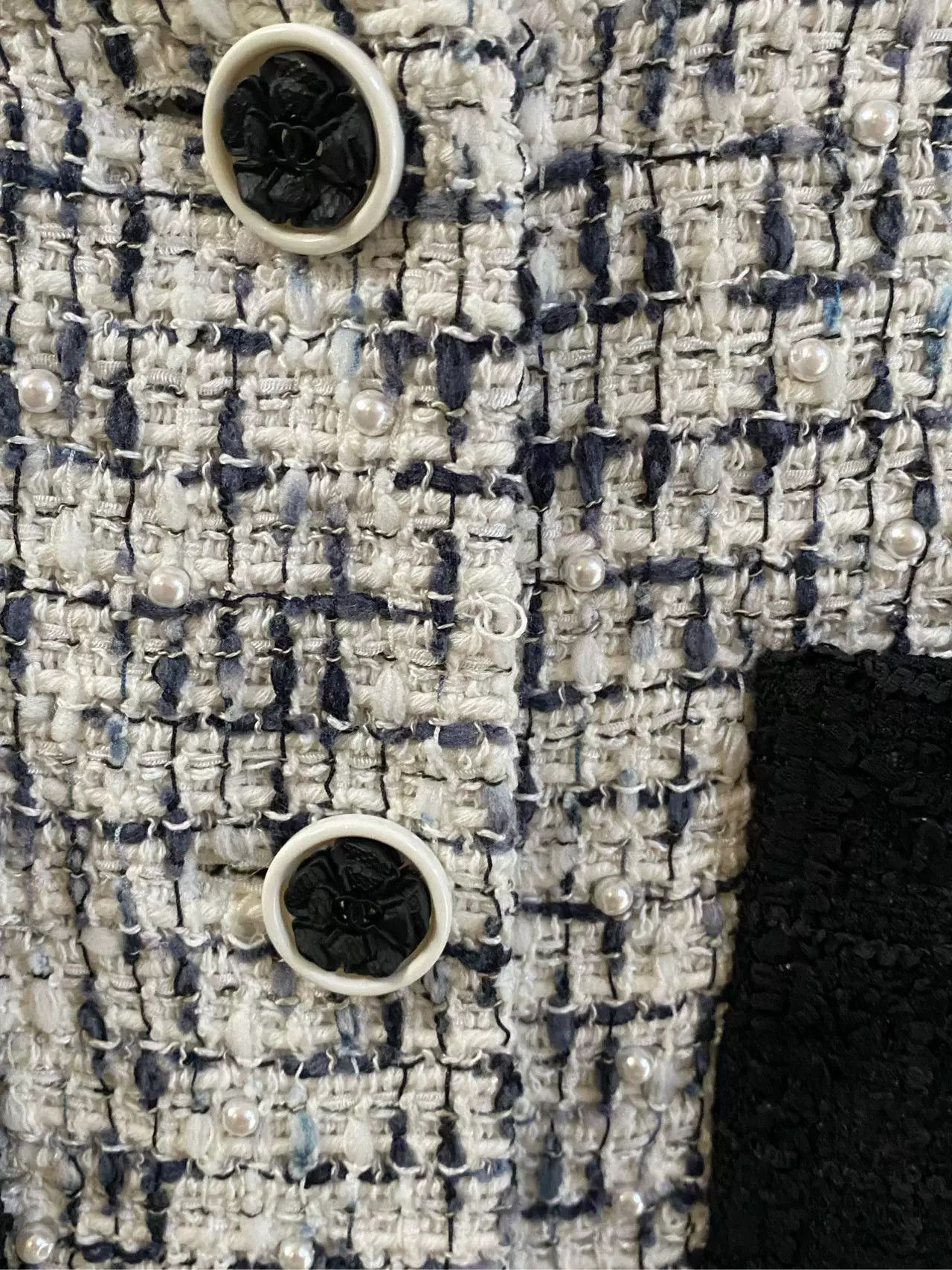 Chanel Chanel 2022 Black and White Four-Pocket Tweed Jacket Size US XS / EU 42 / 0 - 2 Thumbnail