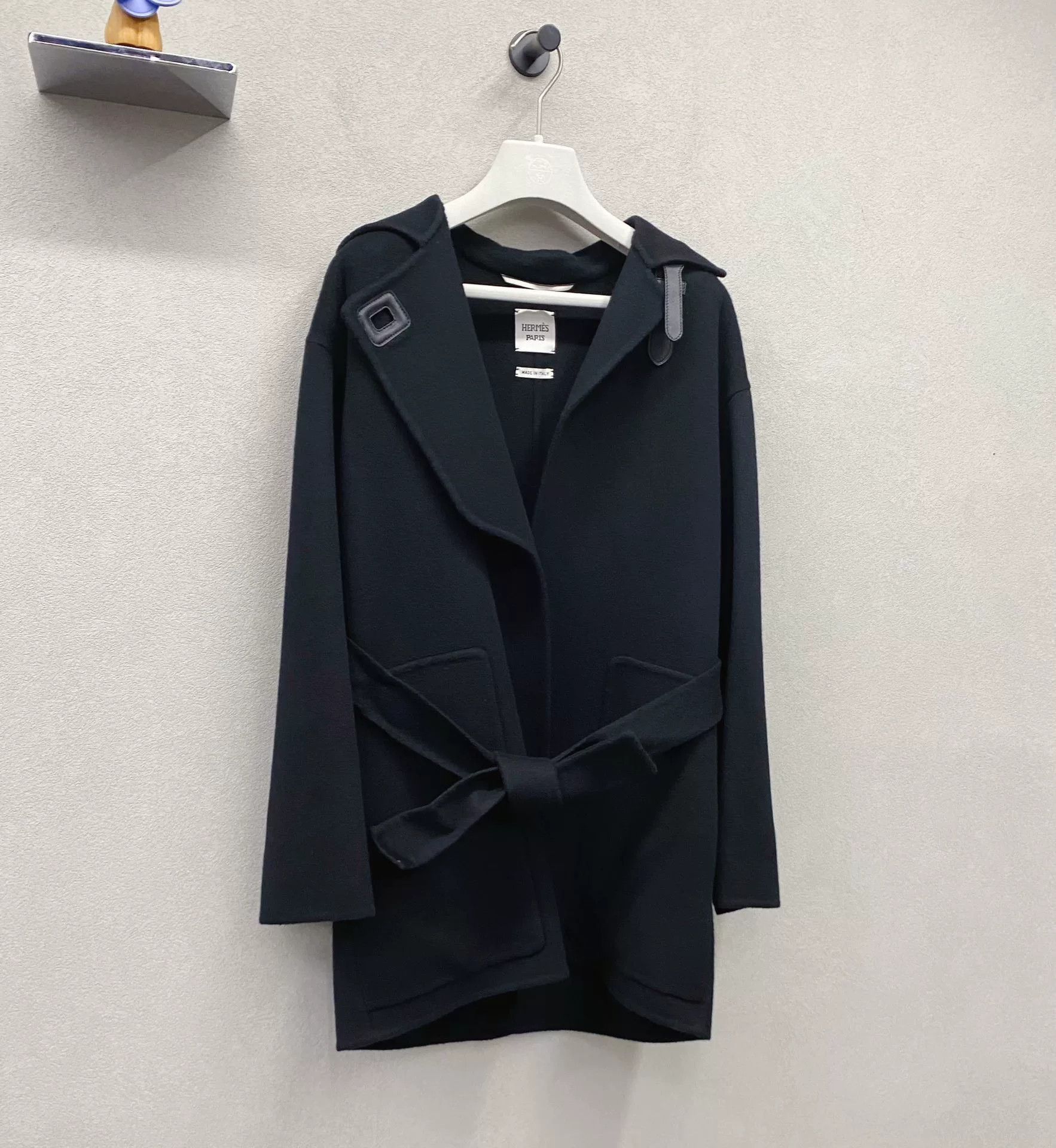Hermes Hermès Black Cashmere Tie Coat Size US XS / EU 42 / 0 - 3 Thumbnail