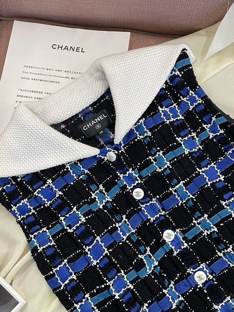 Chanel Chanel 22C Black Blue Plaid Tweed Vest Size US M / EU 48-50 / 2 - 2 Thumbnail