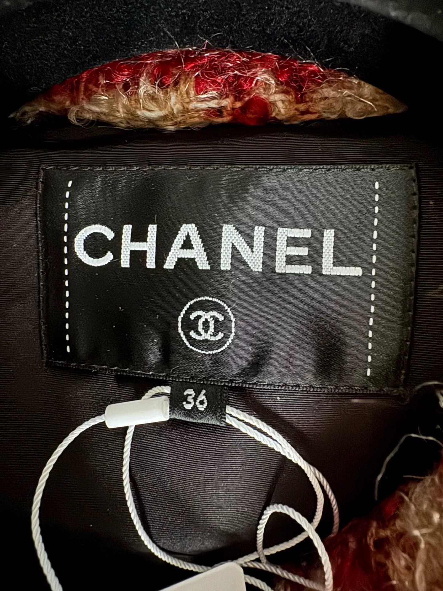 Chanel Chanel Red Plaid Tweed Vest Coat Size US S / EU 44-46 / 1 - 3 Thumbnail