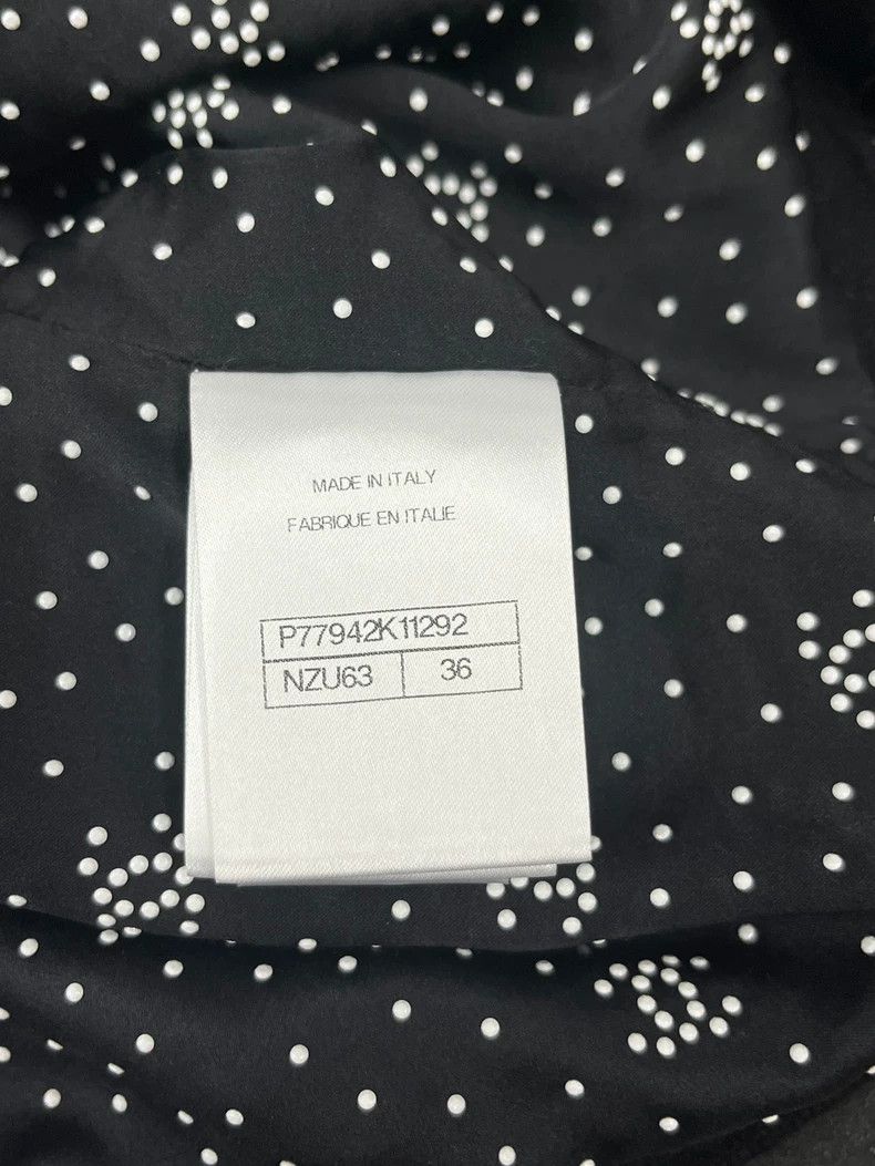 Chanel Chanel 24B Blue Sequin Flower Cashmere Vest Size US M / EU 48-50 / 2 - 5 Thumbnail