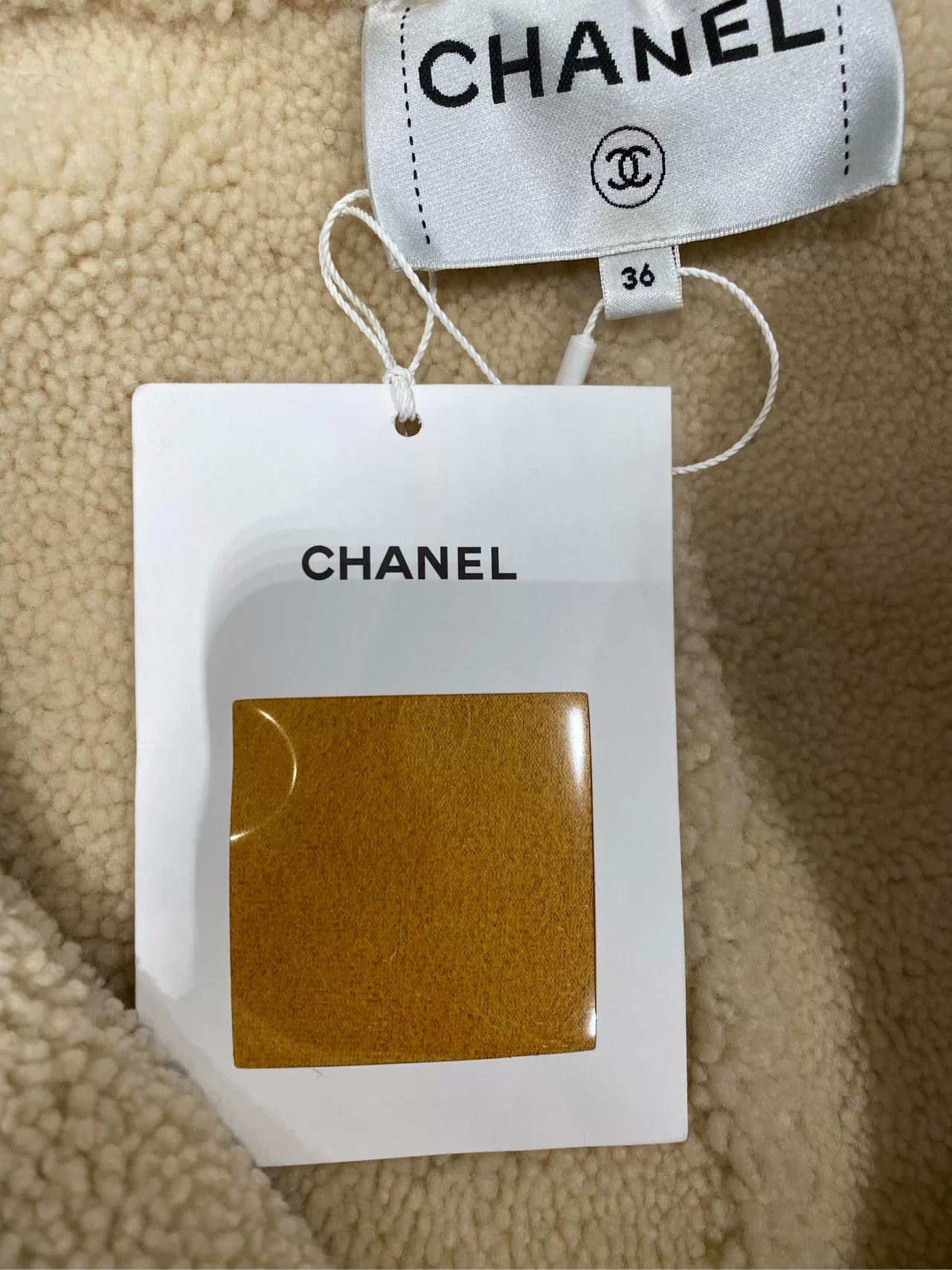 Chanel Chanel 2020 Suede Teddy Coat FR36 Size US S / EU 44-46 / 1 - 3 Thumbnail