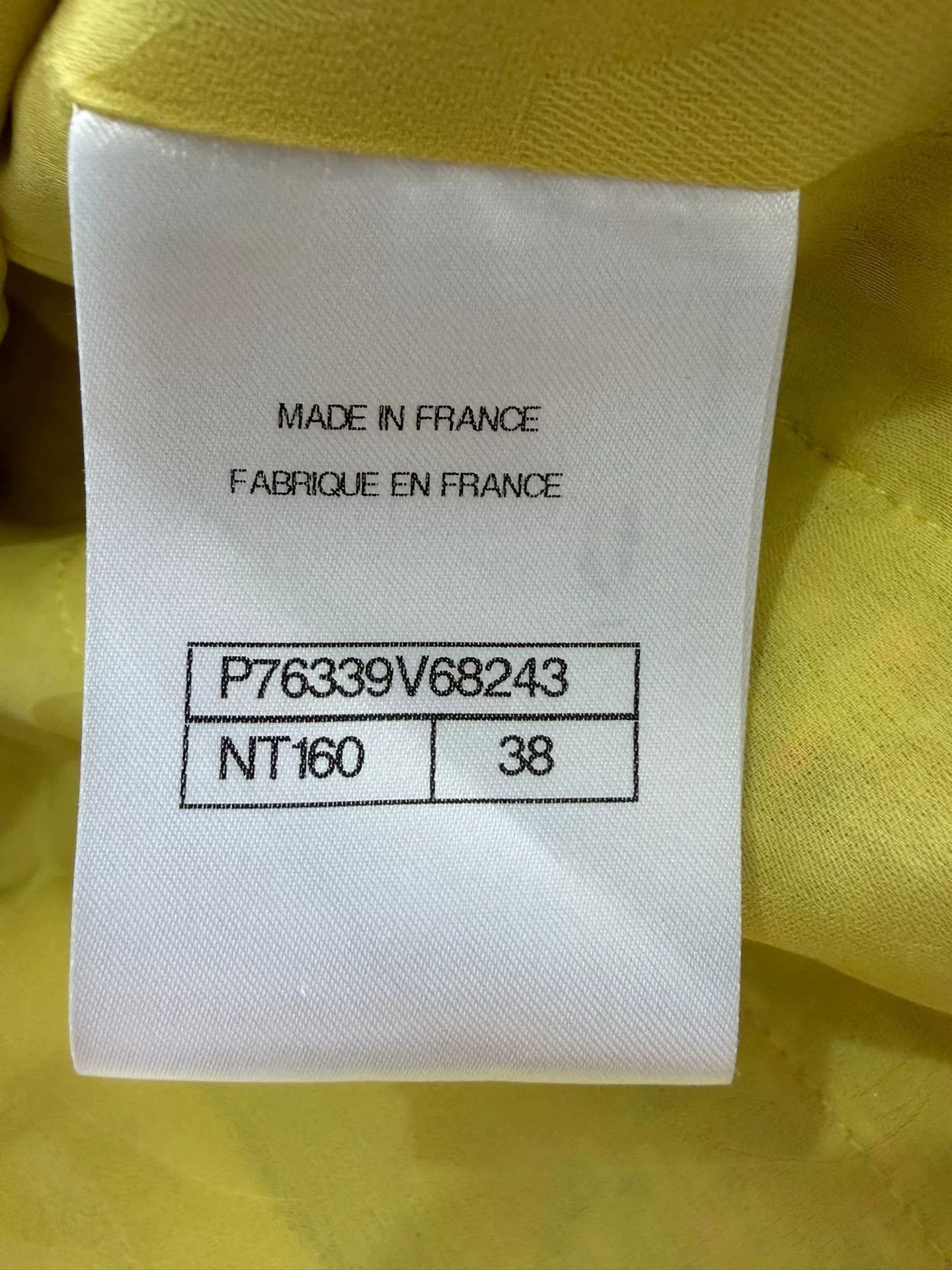 Chanel Chanel 24C Yellow Glass Button Knit Jacket 38 Size US M / EU 48-50 / 2 - 6 Thumbnail