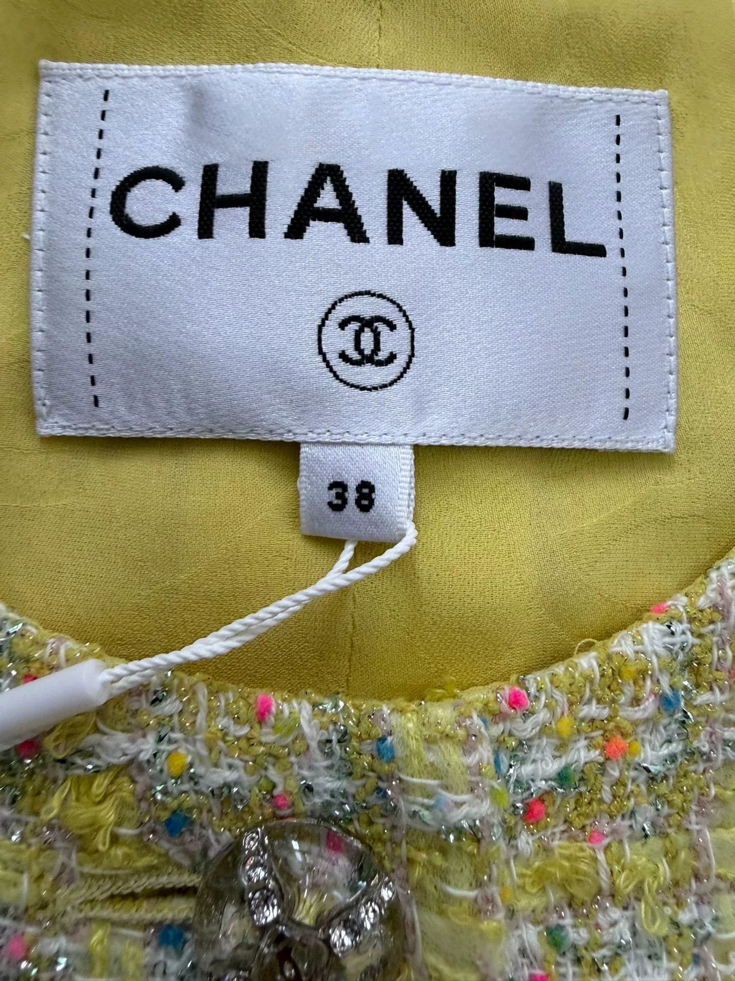 Chanel Chanel 24C Yellow Glass Button Knit Jacket 38 Size US M / EU 48-50 / 2 - 5 Thumbnail