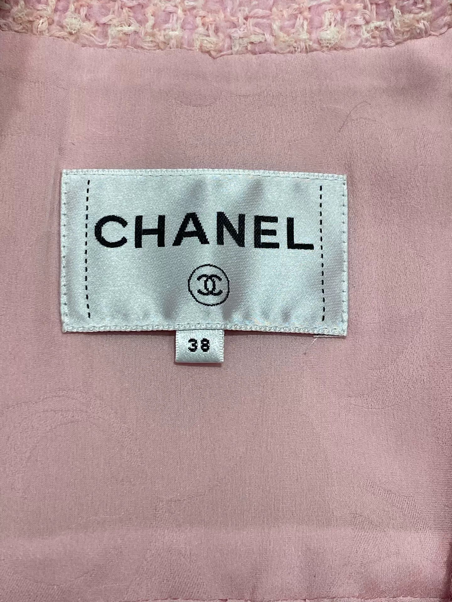 Chanel Chanel Pink Glass Button Jacket FR38 Size US M / EU 48-50 / 2 - 3 Thumbnail