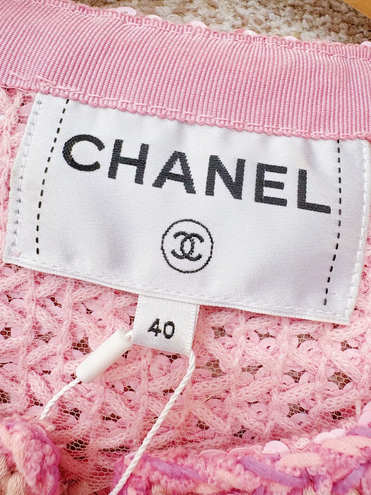 Chanel Chanel 23C Pink Sequin Knit Jacket Size US L / EU 52-54 / 3 - 6 Thumbnail
