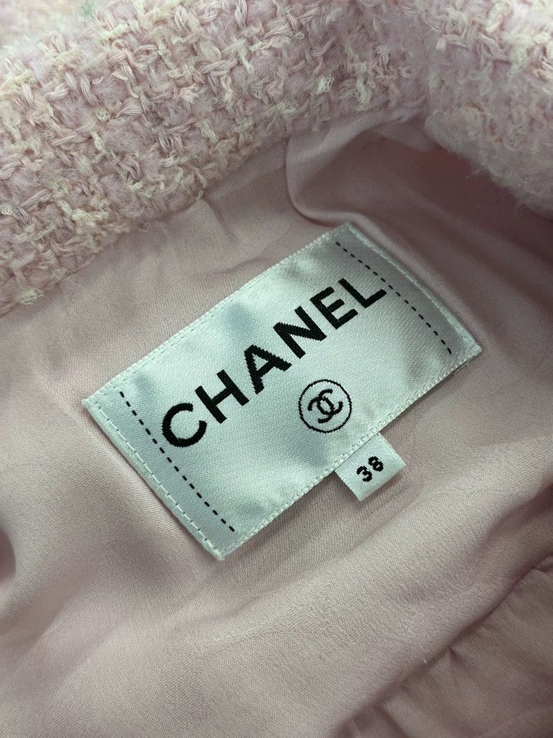 Chanel Chanel 23K Pink Tweed Coat with Diamonds Size US M / EU 48-50 / 2 - 5 Thumbnail