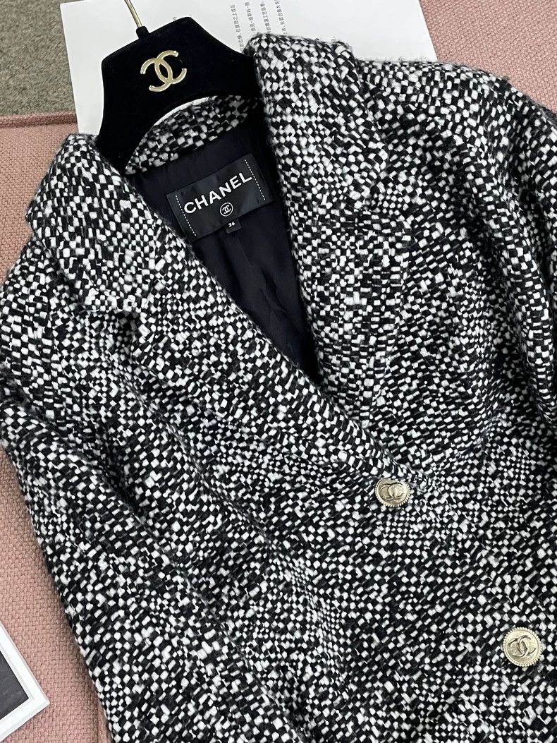 Chanel Chanel 20A Tweed Feather Coat Size US XS / EU 42 / 0 - 2 Thumbnail