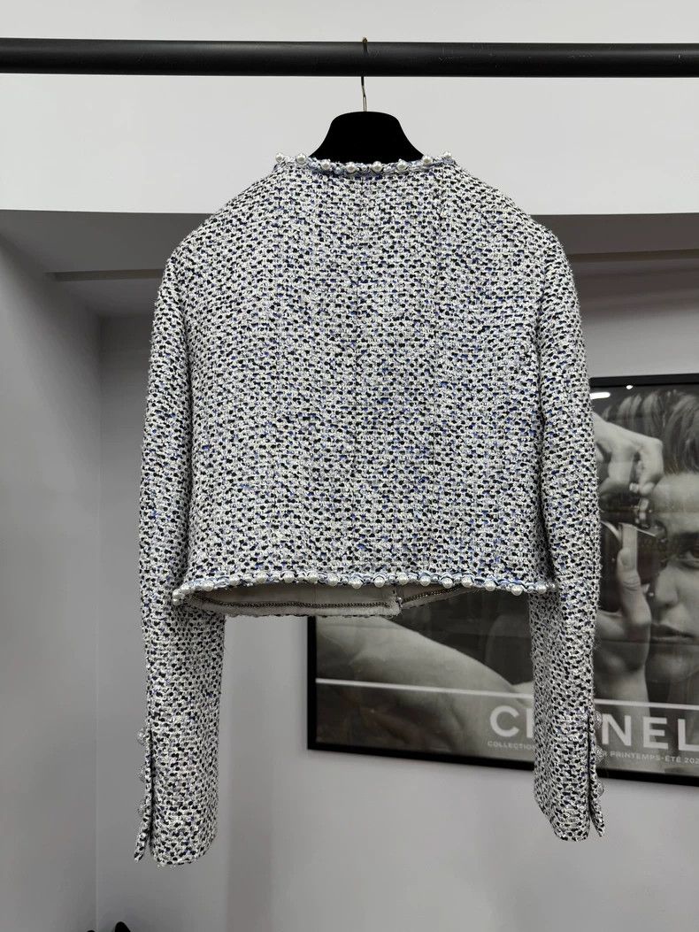 Chanel Chanel White Blue Pearl Sequin Jacket Size US M / EU 48-50 / 2 - 3 Thumbnail