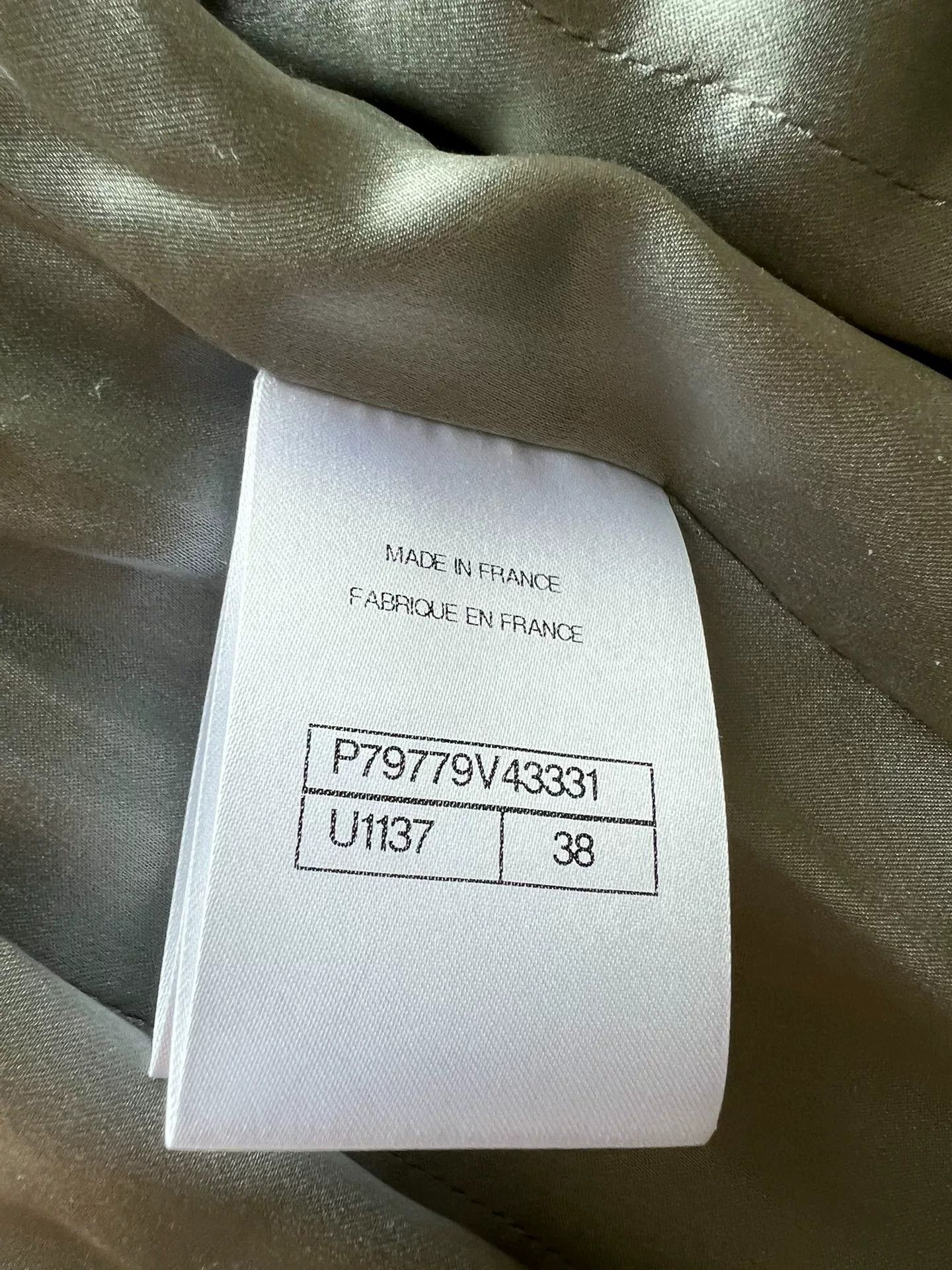 Chanel Chanel 25A Gray Hooded Coat with Frog Buttons Size US M / EU 48-50 / 2 - 8 Thumbnail