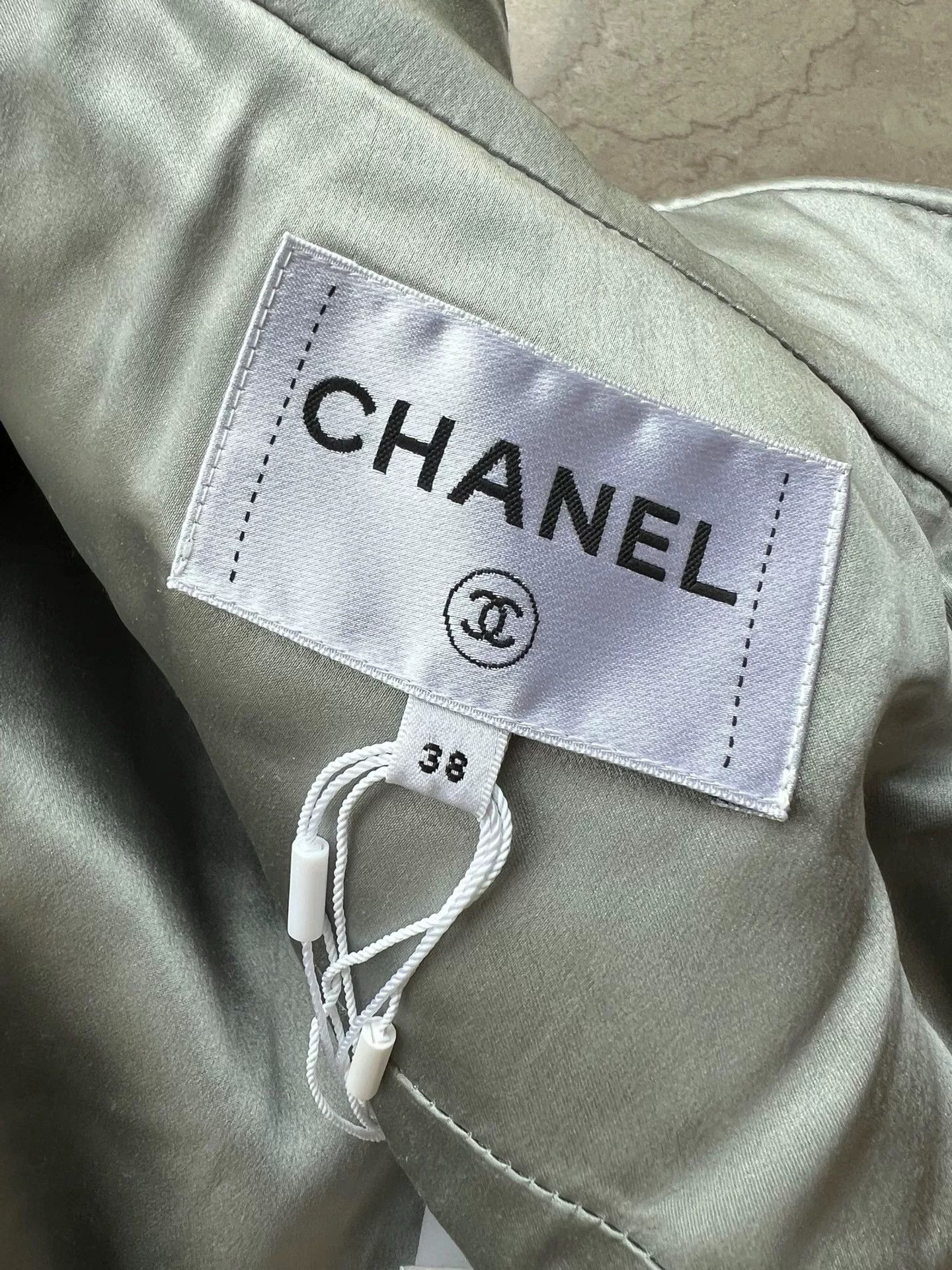Chanel Chanel 25A Gray Hooded Coat with Frog Buttons Size US M / EU 48-50 / 2 - 7 Thumbnail