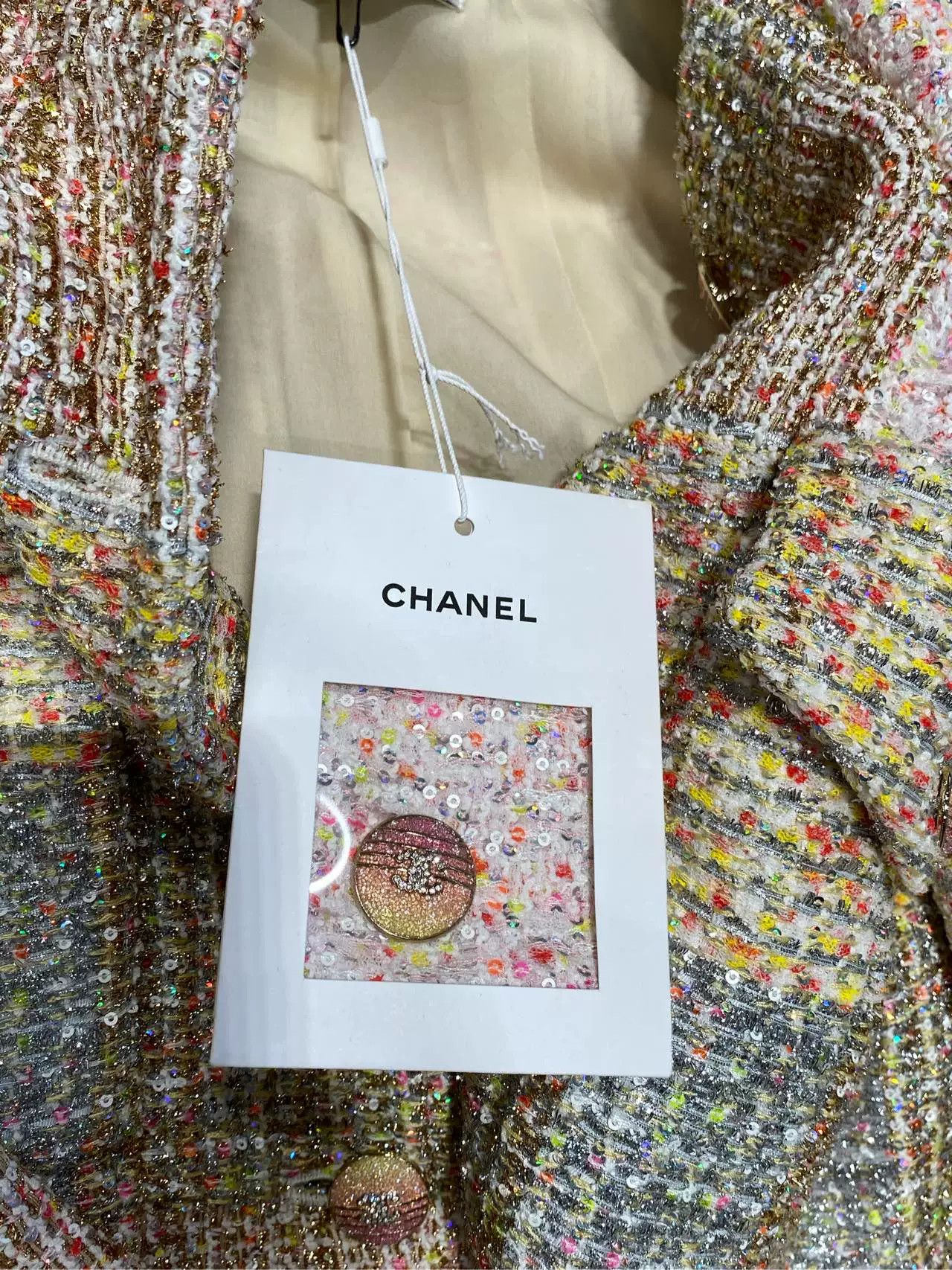 Chanel Chanel 24C Sequin Diamond Button Jacket Size US XS / EU 42 / 0 - 5 Thumbnail