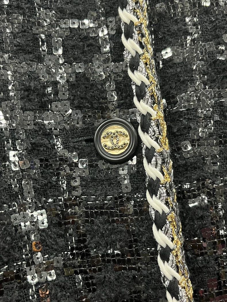 Chanel Chanel Black Sequin Embellished Jacket Size US M / EU 48-50 / 2 - 2 Thumbnail