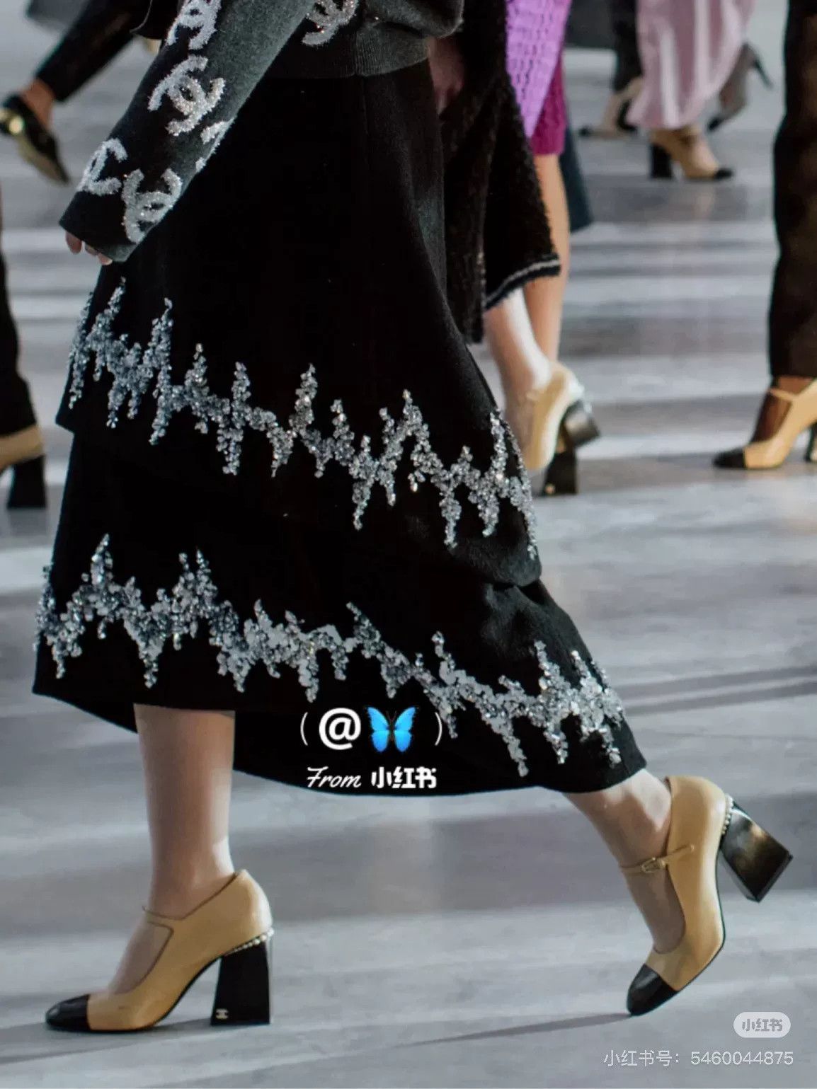 Chanel black silver sequined embroidery midi skirt Size US 36 / EU 52 - 8 Thumbnail