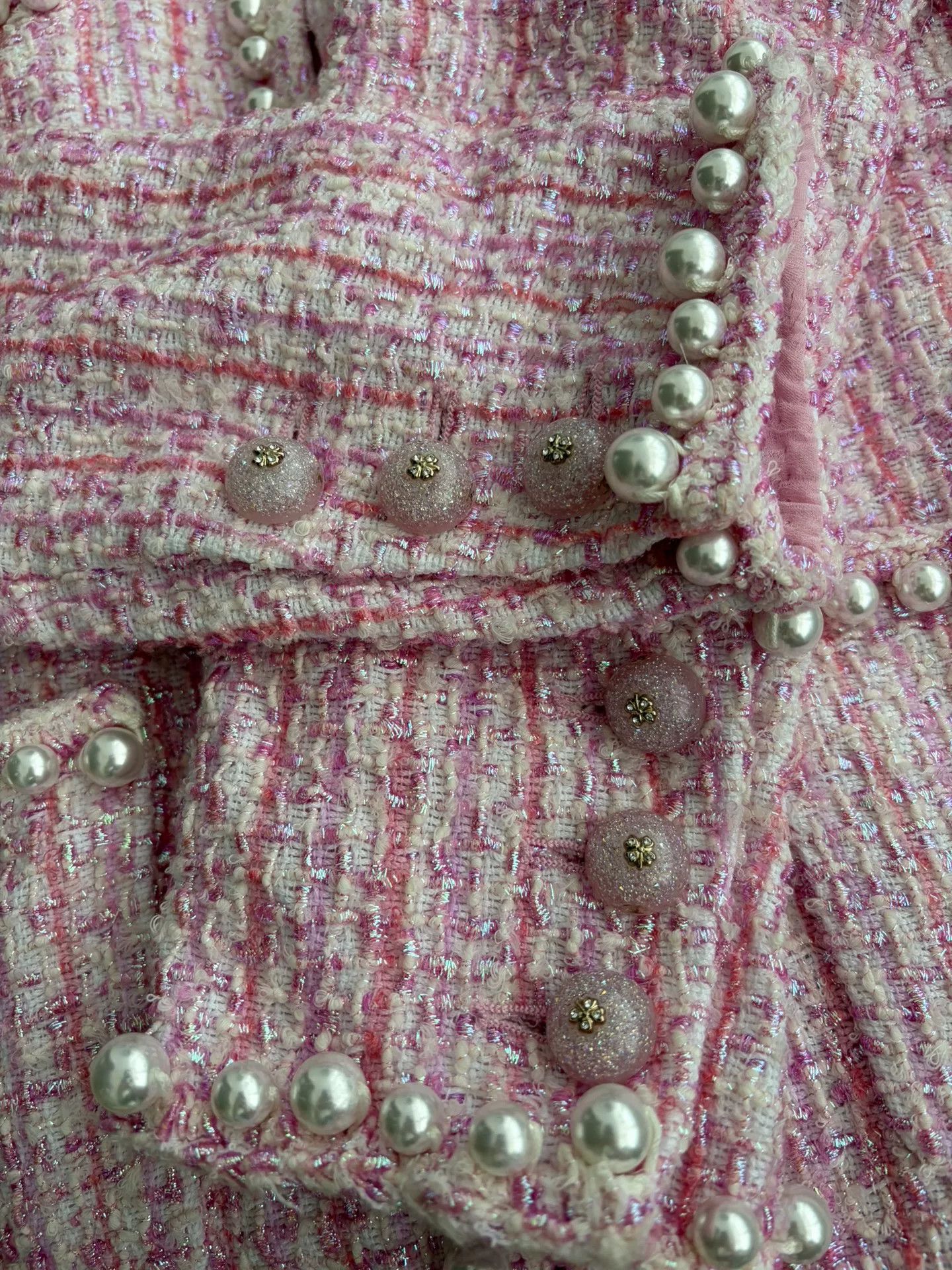 Chanel Chanel Pink Tweed Pearl Trim Jacket Size US M / EU 48-50 / 2 - 4 Thumbnail